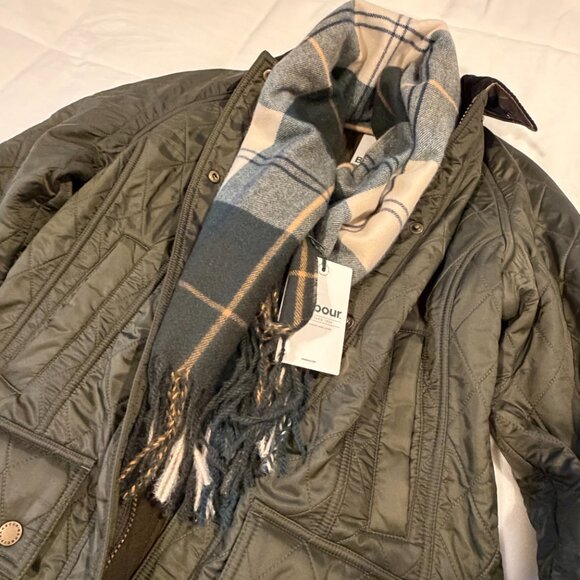 Barbour Hailes Tartan Scarf - NWT - Picture 6 of 6